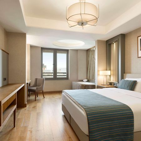 Ramada Hotel & Suites Adana Exterior foto